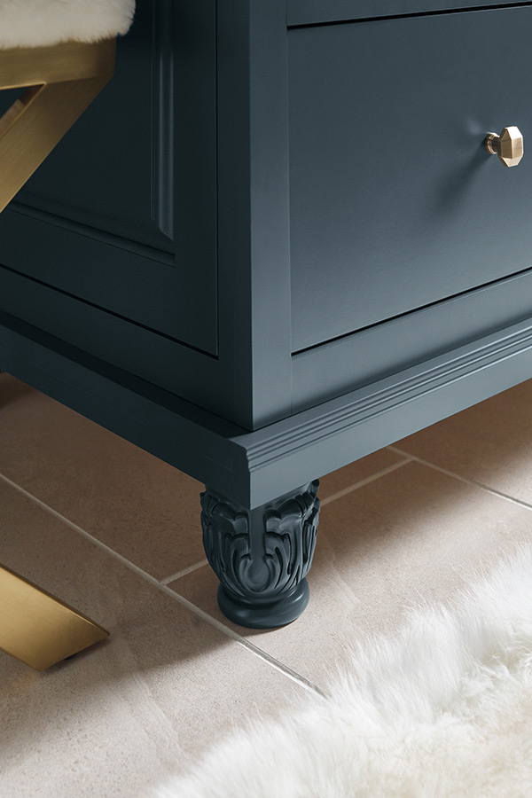 /-/media/schrock/products/mouldings_accents/acanthusfoot.jpg